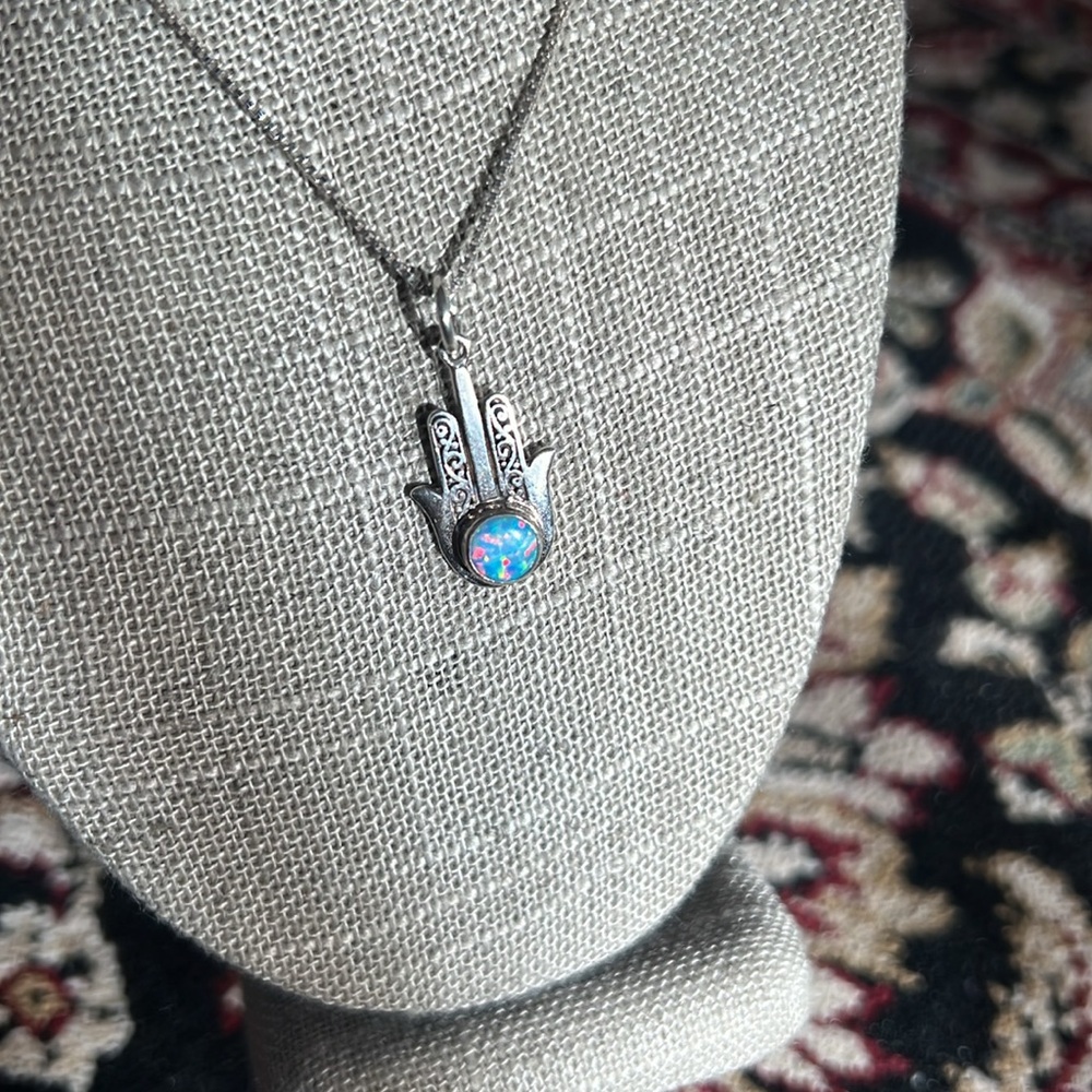 Sterling silver and Opal 🪬 Hamsa necklace